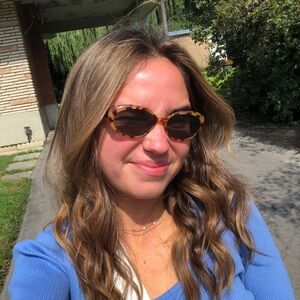 Meet your Posher, Nicole